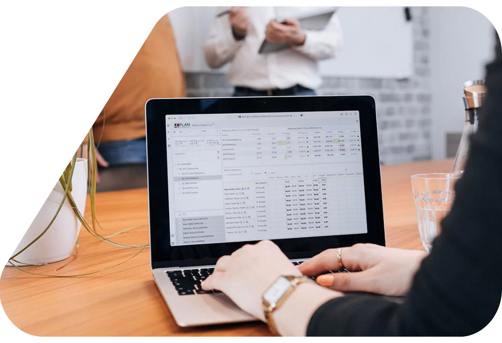 Close-up of a laptop showing Software4You’s HR controlling interface, used for analysing workforce costs, planning budgets, and integrating with Timegrip scheduling tools.